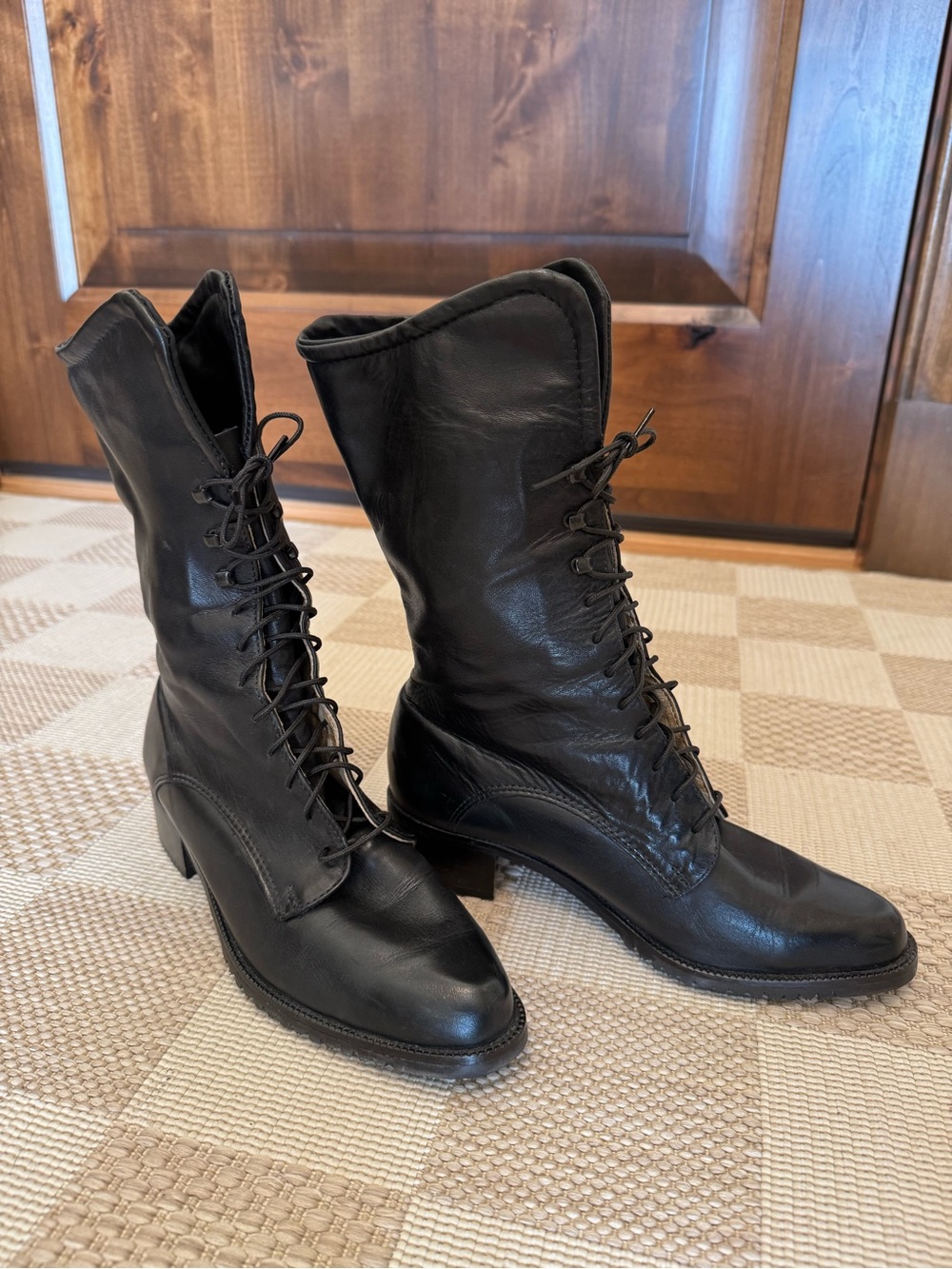Santana Canada Women’s Black Leather Lace-Up Mid-Calf Boots Size 7 - Picture 2 of 15